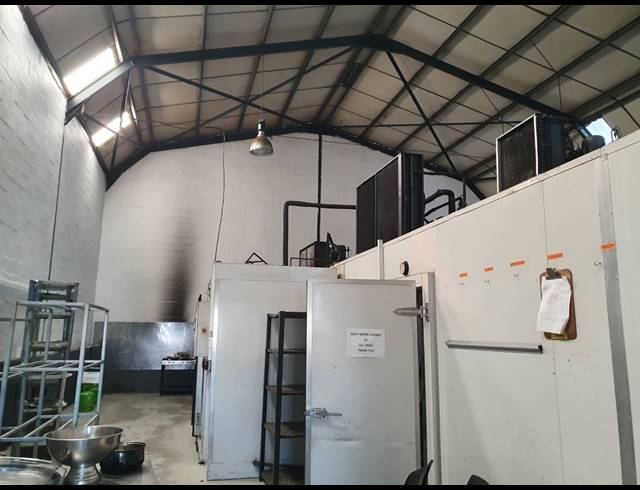 295M² FACTORY TO LET IN SAXENBURG PARK 1